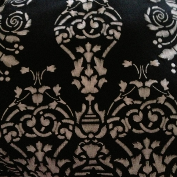 🎈🎉HOST PICK🎉🎈🎀👗Embroidered Black Dress👗🎀 - Picture 2 of 4